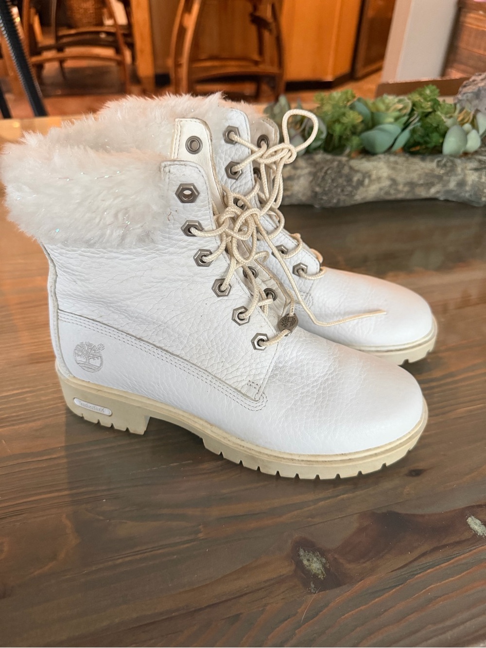 Timberland Women's White Faux-Fur Lace-Up Winter Boots 6B
